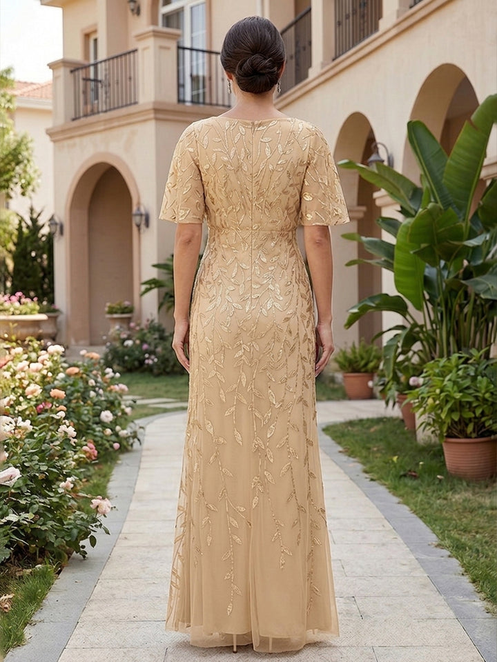 Sequin Sheath Scoop Neck Glitter Ruched Mother of the Bride Dresses