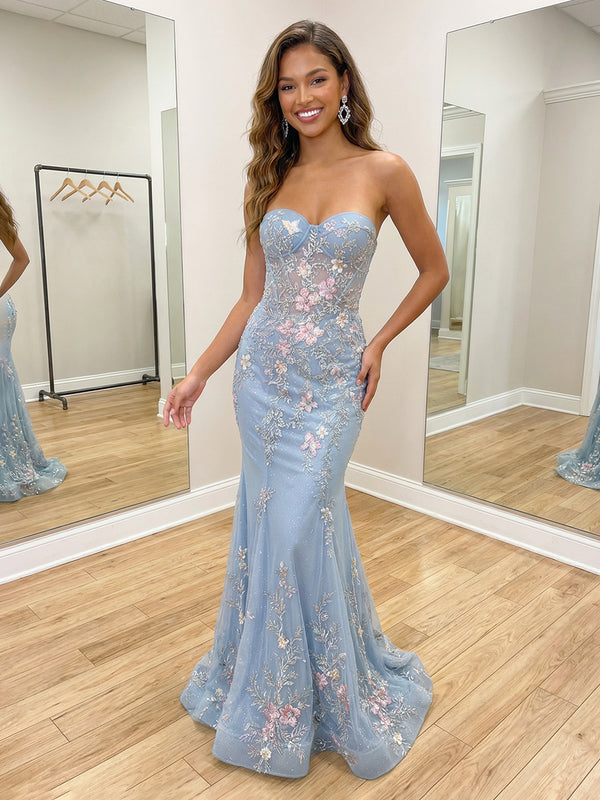 Lace Appliques Sweetheart Strapless Tulle Pleated Prom Dresses