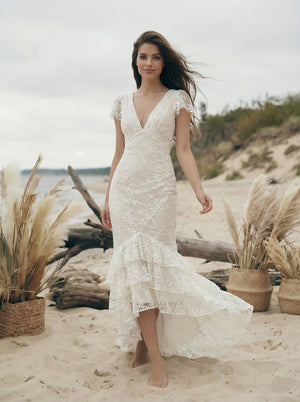 Laces Mermaid V Neck Long Wedding Dresses