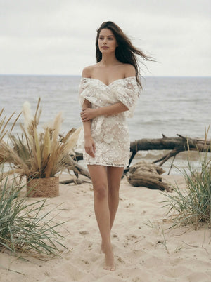 Laces Bodycon Off the Shoulder Short Wedding Dresses