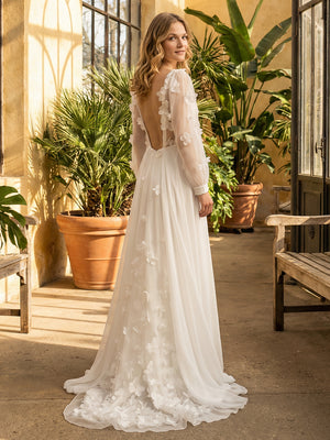 Lace Appliques Jewel Neck A-Line Long Wedding Dresses with 3D Flower