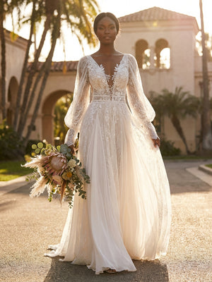 Lace Appliques A-Line Long Sleeves V Neck Wedding Dresses with Backless